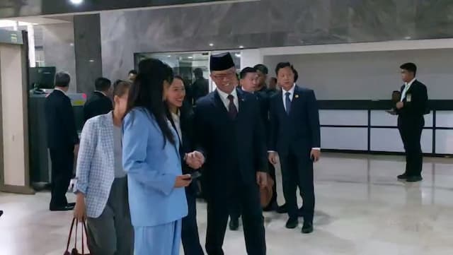 Jelang Pidato Prabowo, Menlu hingga Kapolri Tiba di Gedung DPR