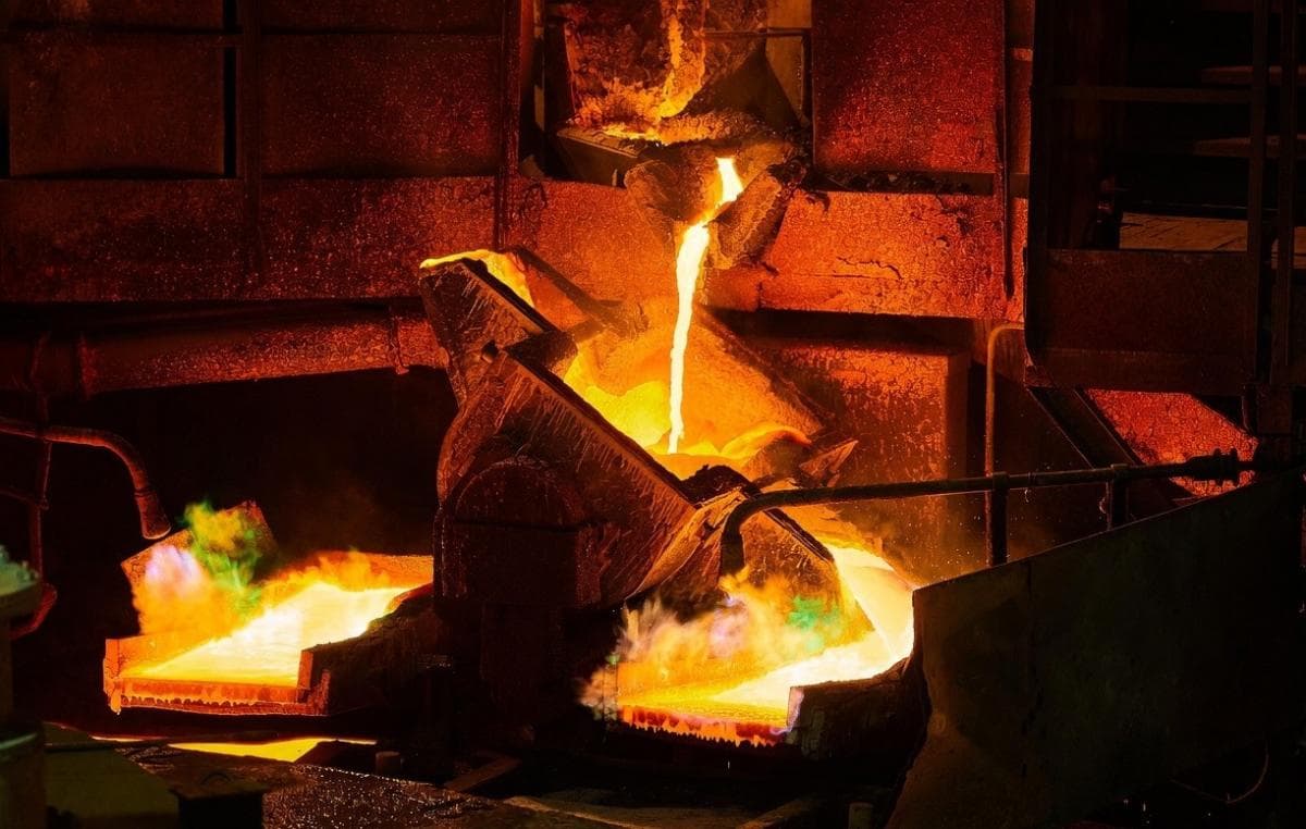 Harga Tembaga Sentuh Level Terendah Sepekan, Konflik Timur Tengah Bayangi Pasar