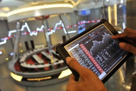 Aksi Korporasi Sepekan: Emiten Rumah Sakit (RSCH) Listing di Bursa