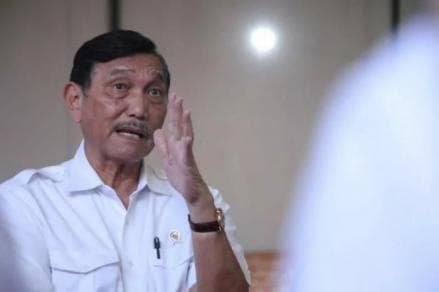 Luhut Isyaratkan Impor KRL Bekas dari Jepang Segera Terlaksana