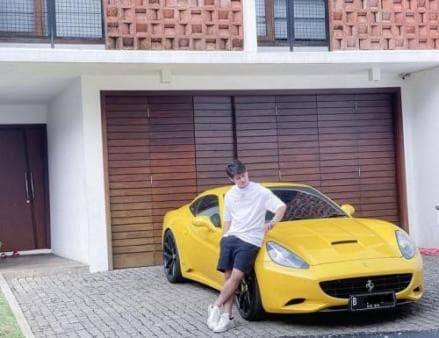 Intip Koleksi Mobil Rizky Billar, Paling Mahal Tembus Rp14 Miliar