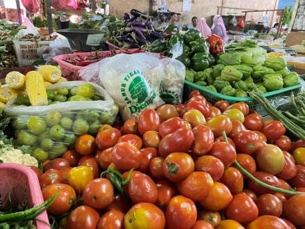 Harga Bapok Merangkak Naik, Pedagang Sayur Pilih Belanja ke Pasar Induk Harga Bapok Merangkak Naik, Pedagang Sayur Pilih Belanja ke Pasar Induk