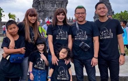 Keluarga Selebritis Rama-ramai Liburan Akhir Tahun ke Luar Negeri, Siapa Saja?