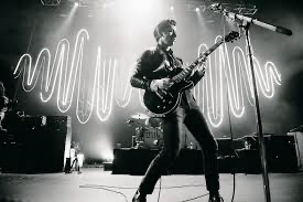 Intip Profil Kekayaannya Alex Turner, Vokalis Arctic Monkeys