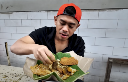 Cerita Inspiratif Tanboy Kun: Vlogger Mukbang Indonesia dengan Followers Terbanyak Cerita Inspiratif Tanboy Kun: Vlogger Mukbang Indonesia dengan Followers Terbanyak
