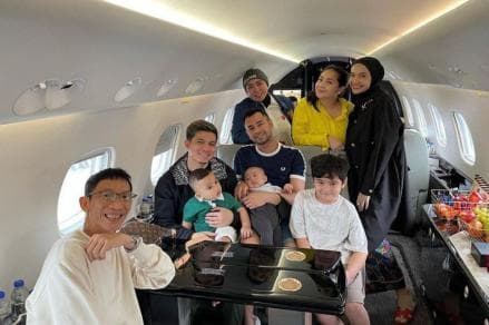 Artis Indonesia yang Memiliki Jet Pribadi, Termasuk Hawker 400 Milik Raffi Ahmad