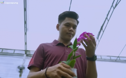 Kisah Sukses Pengusaha Muda Bertani Anggrek, Raup Omzet Rp20 Juta per Bulan