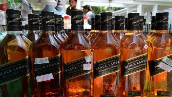 Cukai Minuman Alkohol Resmi Naik di 2024, Segini Tarifnya