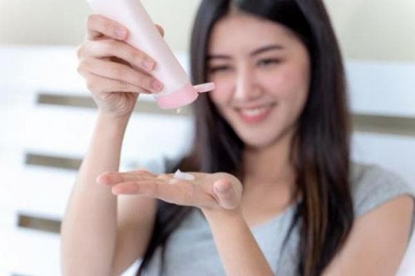 Tujuh Rekomendasi Body Lotion Lokal untuk Cerahkan Kulit, Dijamin Glowing