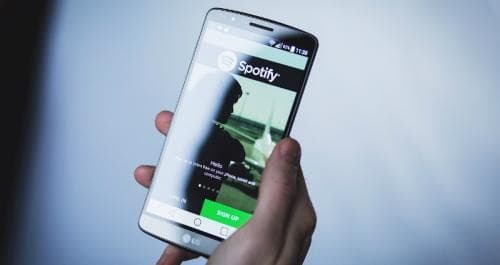 5 Kendala Kenapa Spotify Tidak Ada Liriknya