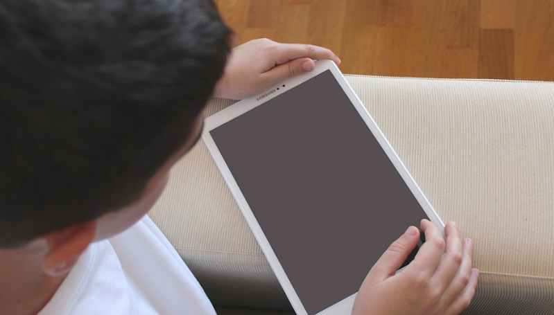 5 Cara Mengatasi Anak Kecanduan Gadget, Orang Tua Wajib Tahu