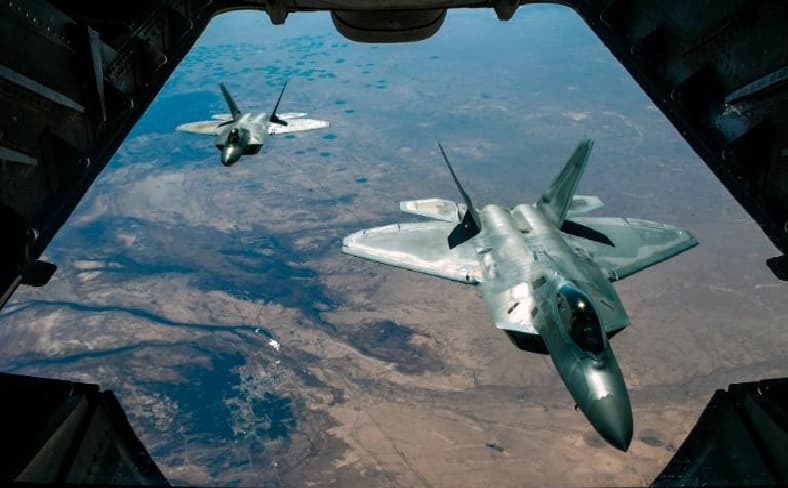 AS Kerahkan 300 Lebih Pesawat Militer ke Timur Tengah, Segera Serang Iran?