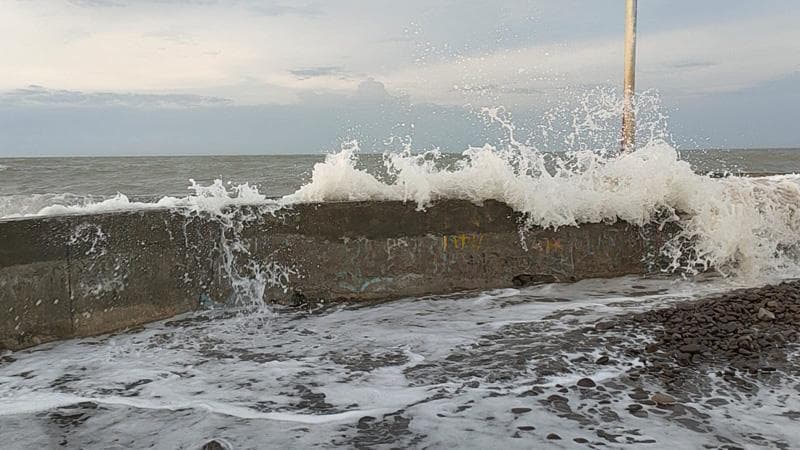 Siklon Tropis Grant Terdeteksi di Selatan Bengkulu, Waspada Gelombang Tinggi hingga 4 Meter