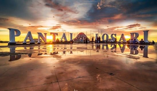 3 Jalur Alternatif ke Pantai Losari Makassar yang Jadi Rahasia Warga Lokal