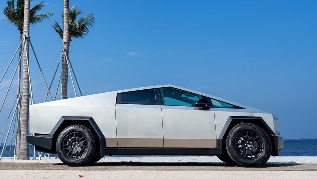 Tesla Recall Cybertruck akibat Roda Terancam Lepas