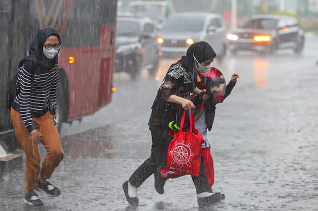 BMKG: Waspada Hujan Lebat di Hari Pertama Sekolah usai Libur Lebaran