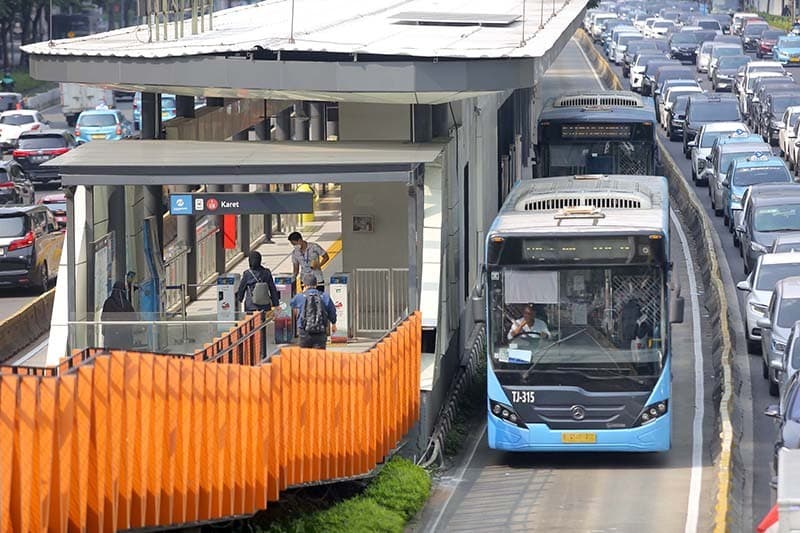 Sejumlah Rute Transjakarta Dialihkan Imbas Demo Buruh di DPR, Berikut Daftarnya