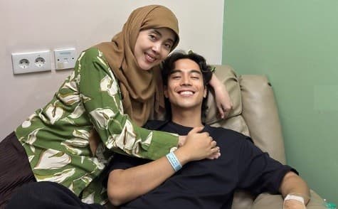 Sedih Banget, Ibunda Vidi Aldiano Ngaku Dipeluk Almarhum dalam Mimpi