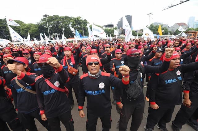 Buruh Tagih Janji Prabowo Hapus Sistem Outsourcing