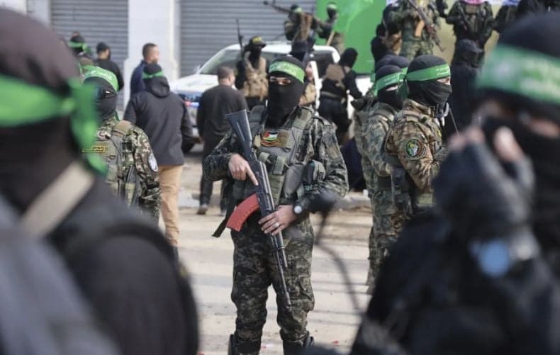 Melunak, Trump Beri Izin Hamas Pulihkan Persenjataan Usai Perang