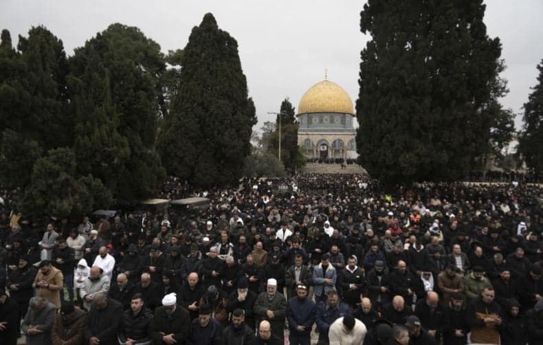 Pasukan Israel Tangkap Imam Masjid Al Aqsa Tanpa Alasan Jelas Jelang Ramadan