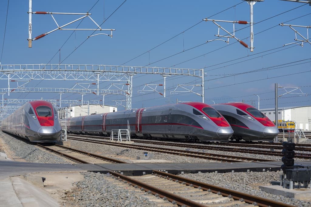 Perjalanan Whoosh Sempat Berhenti gegara Benang Layang-Layang