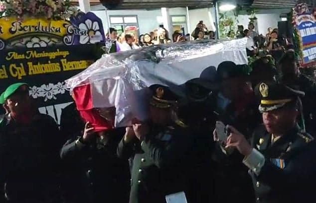 Pemakaman Kolonel Cpl Antonius Hermawan Korban Ledakan Amunisi Digelar secara Militer
