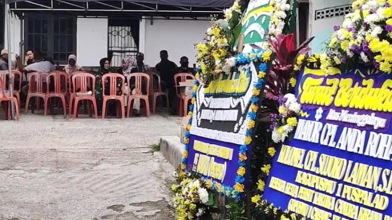 Suasana Duka Selimuti Rumah Mayor Cpl Anda Rohanda di Cileunyi