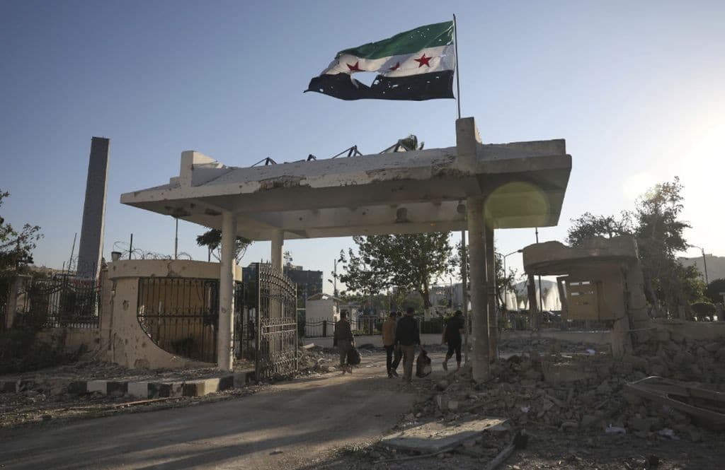 Israel Kembali Serang Suriah, Kirim 4 Heli Bawa Puluhan Tentara ke Barak Militer Damaskus