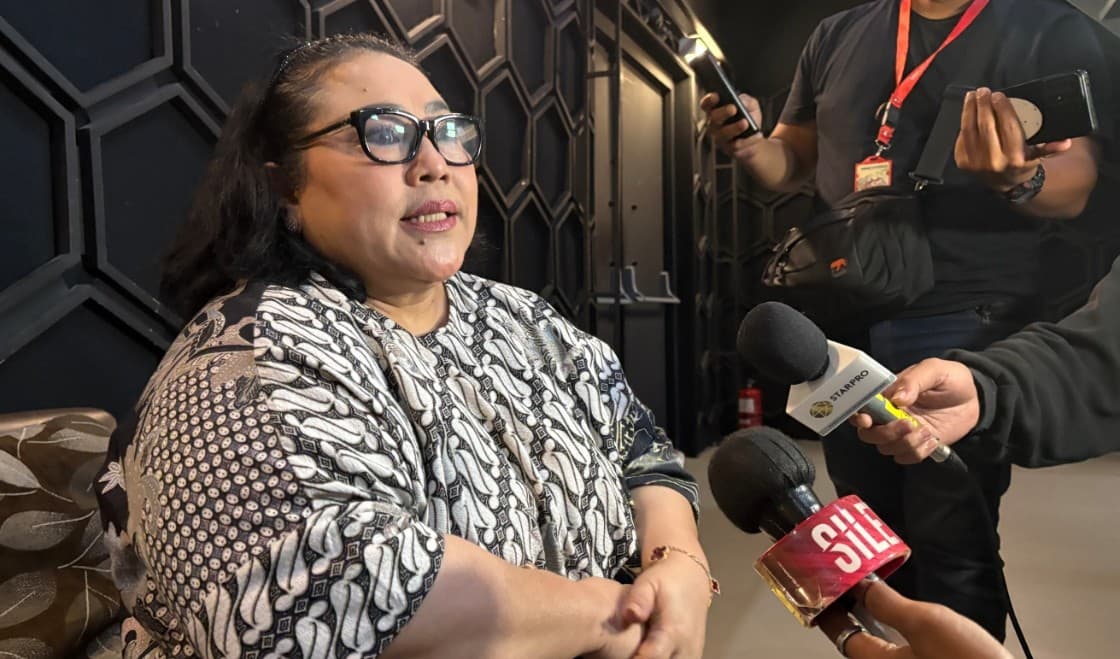 Masuk Nominasi Anukom 2025, Begini Cara Nunung Tetap Eksis di Panggung Komedi