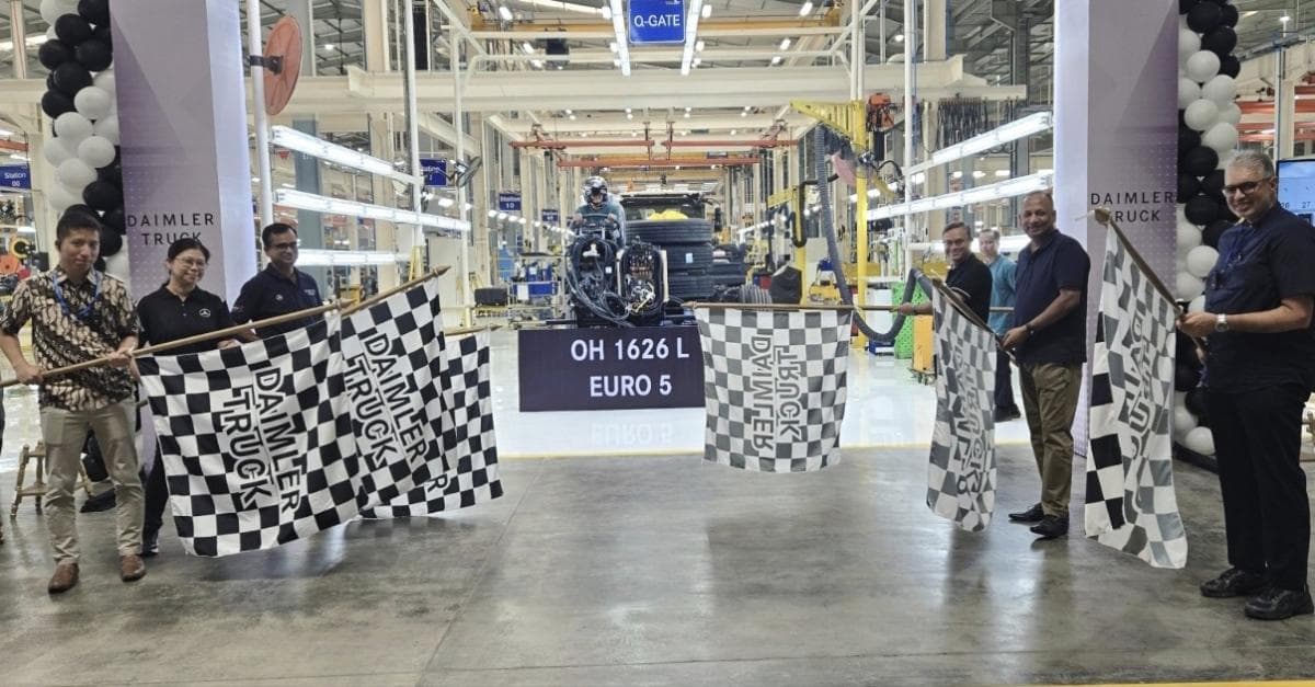 Daimler Ekspor Sasis Bus Mercedes-Benz 1626L Euro 5 Pertama Produksi Indonesia