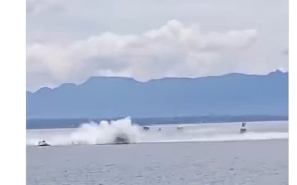 Kecelakaan Mengerikan 2 Pebalap di Final Power Boat Lake Toba