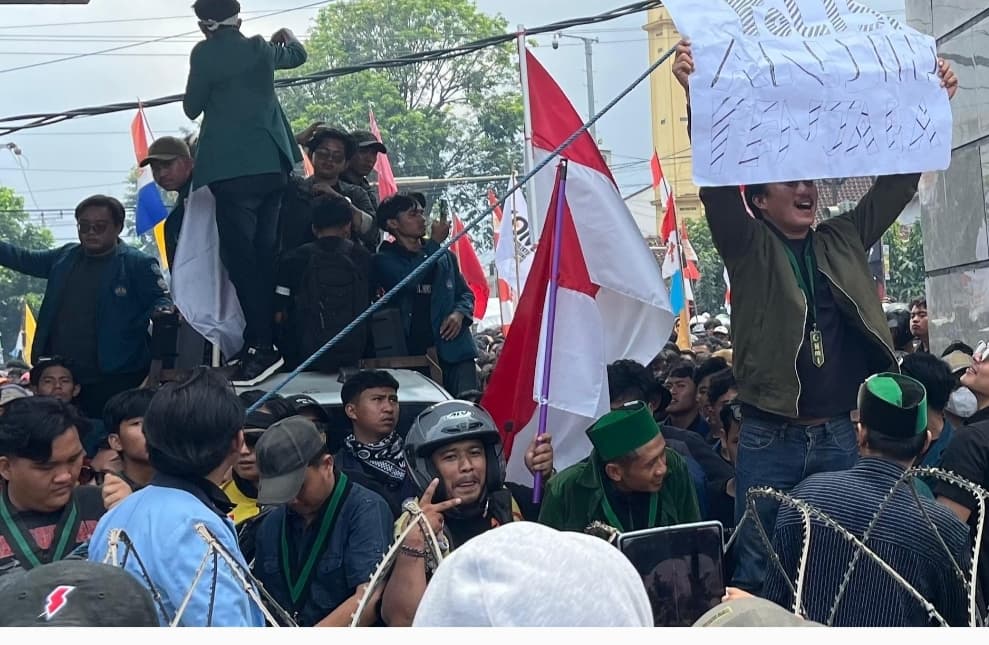 Demo di Depan DPRD Lampung, Aliansi Mahasiswa Suarakan 10 Tuntutan Rakyat