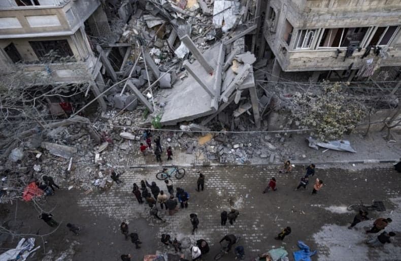 Pasukan Israel Ngebom Mobil Dinaiki 1 Kelurga di Gaza, 11 Orang Tewas