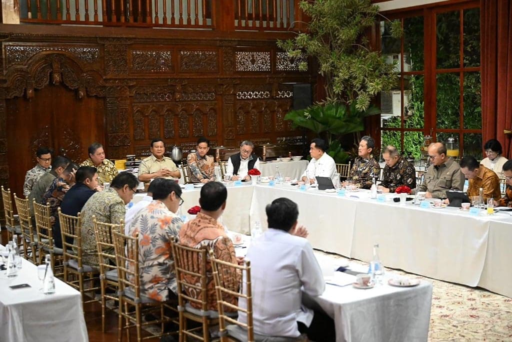 Momen Prabowo Rapat di Kertanegara Malam Hari, Bahas Keuangan hingga Devisa Ekspor