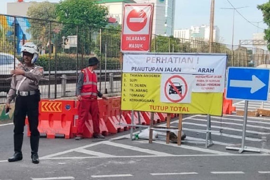 Pengumuman! Lalu Lintas Jalan Arjuna Selatan Jakbar Dialihkan, Ada Proyek Galian