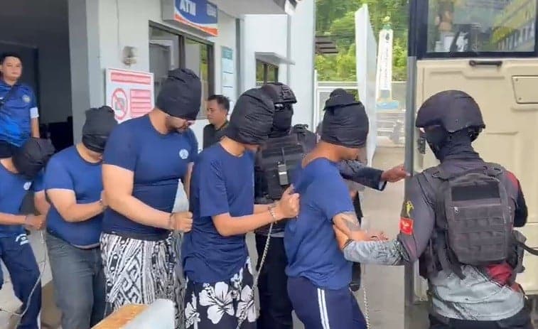 Ammar Zoni Tak Kenal 5 Tersangka Peredaran Narkoba di Rutan Salemba, Kok Ikut Ditangkap? Ammar Zoni Tak Kenal 5 Tersangka Peredaran Narkoba di Rutan Salemba, Kok Ikut Ditangkap?