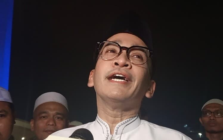 Ruben Onsu Ikut Tabligh Akbar di Monas Penuhi Undangan dari Habib Nabil Ruben Onsu Ikut Tabligh Akbar di Monas Penuhi Undangan dari Habib Nabil