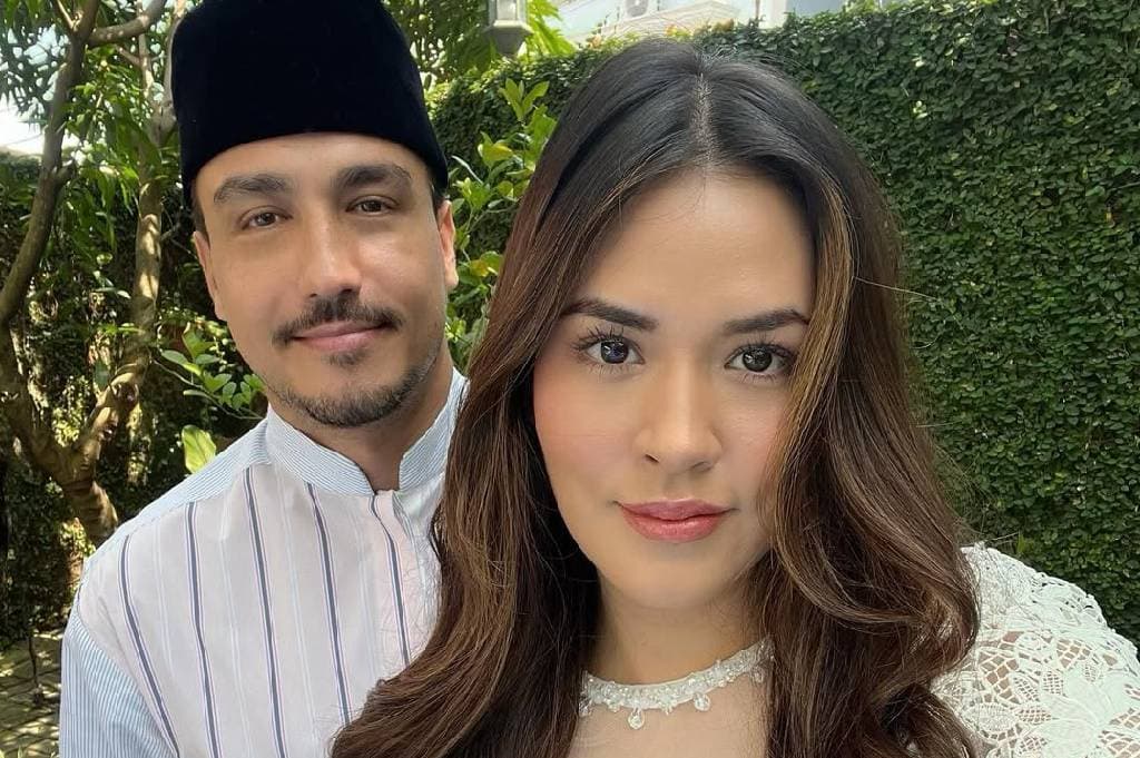 Diisukan Cerai, Postingan Raisa Puji Hamish Daud Ini Viral!