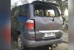 Kecelakaan Maut Mobil MBG Tabrak Becak Motor di Lamongan, Sopir Tewas