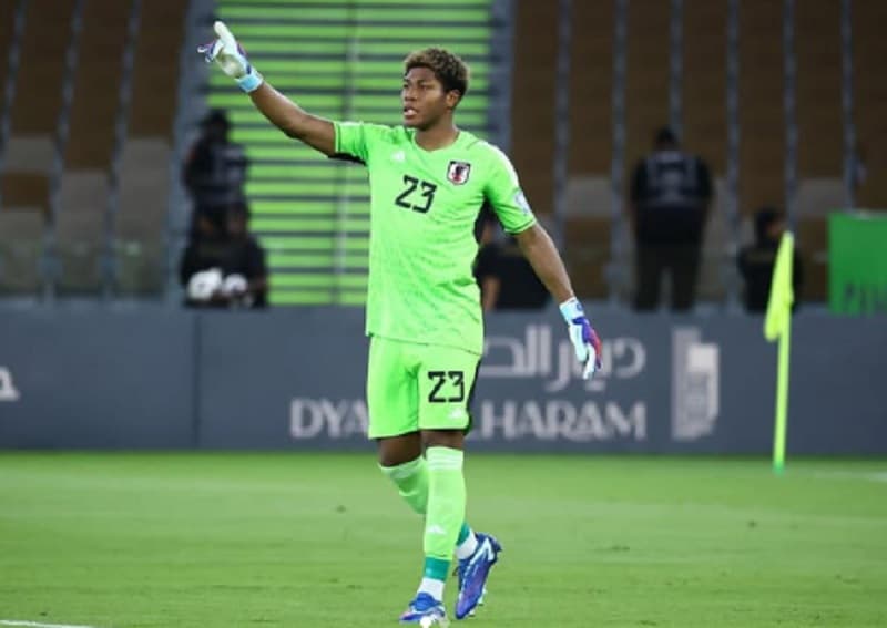 Kiper Timnas Jepang Kirim Sinyal Tertarik Gabung MU