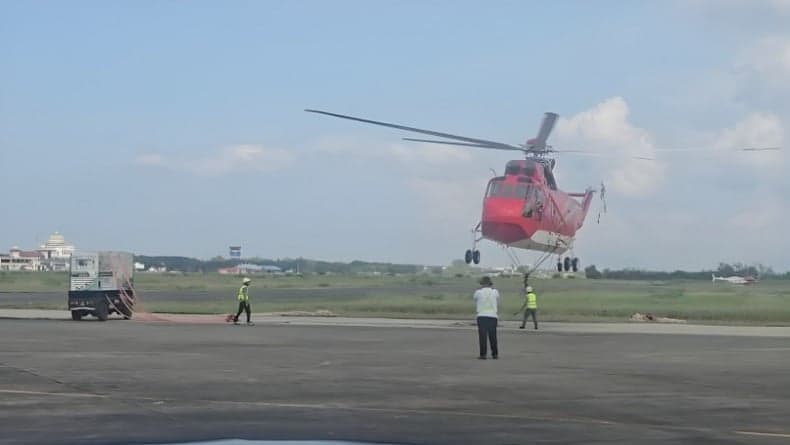 Helikopter BNPB Angkut Genset Raksasa 2,5 Ton untuk Layanan Darurat RSUD Takengon Aceh