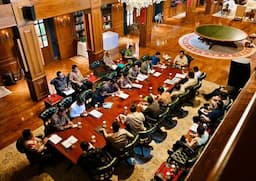 Prabowo Panggil Sejumlah Menteri ke Hambalang, Bahas Penanganan Bencana Banjir Sumatra