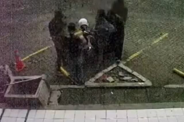 Viral Pria Diculik Komplotan Polisi Gadungan saat Tarik Uang di ATM Bekasi Viral Pria Diculik Komplotan Polisi Gadungan saat Tarik Uang di ATM Bekasi