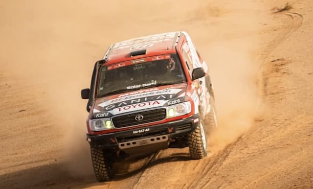 Sempat Alami Selip Kopling, Julian Johan Berjuang Taklukkan Rally Dakar 2026