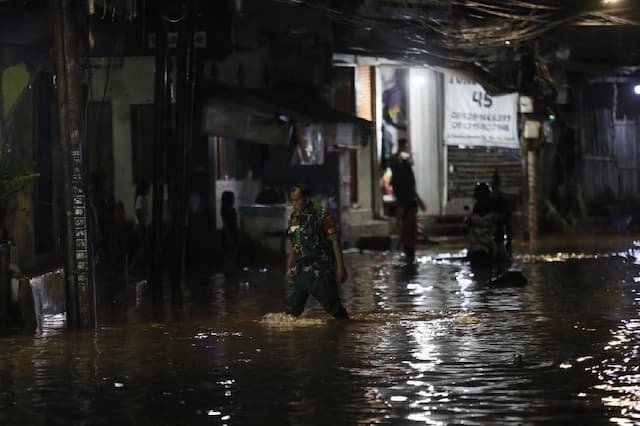 Banjir Jakarta Belum Surut, 80 RT Masih Terendam Air