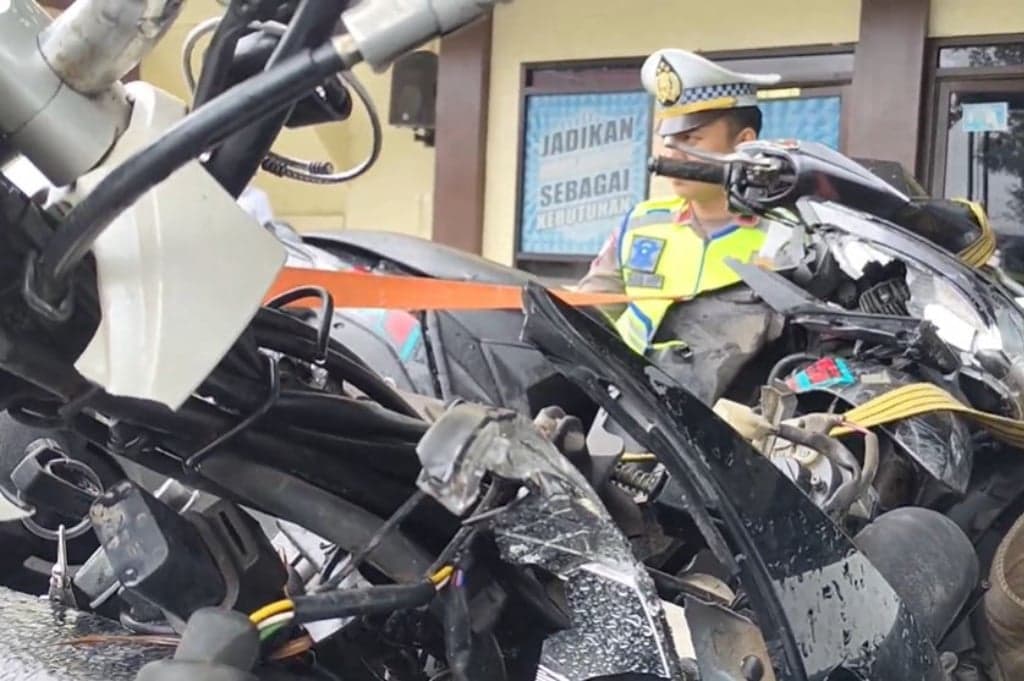 Kecelakaan Maut 2 Motor Tabrakan di Pangkep, 1 Orang Siswi SMA Tewas