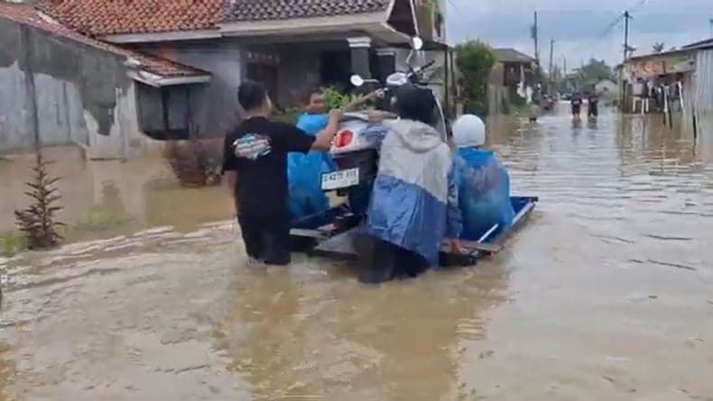 Banjir Pekalongan Meluas Dipicu Luapan Sungai, Terparah di Kecamatan Tirto