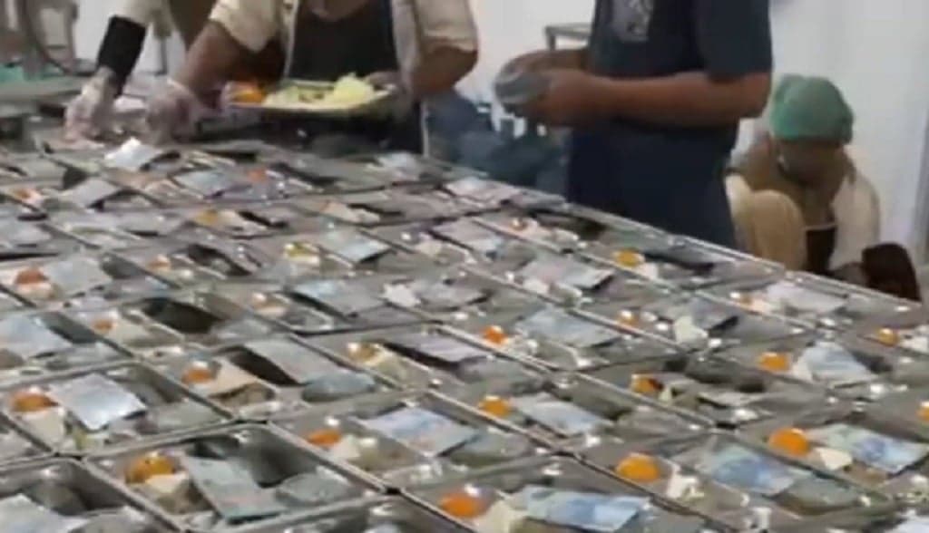 Viral Kotak MBG Berisi Uang Rp50.000 di Bangkalan, Ternyata Sedekah Juragan Tembakau