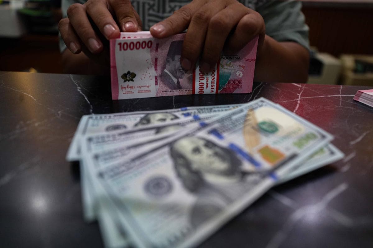 Rupiah Hari Ini Ditutup Perkasa, Sentuh Rp16.759 per Dolar AS